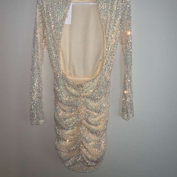 FASHION INFLUX CREAM SEQUIN OPEN BACK MINI DRESS - Picture 4 of 6